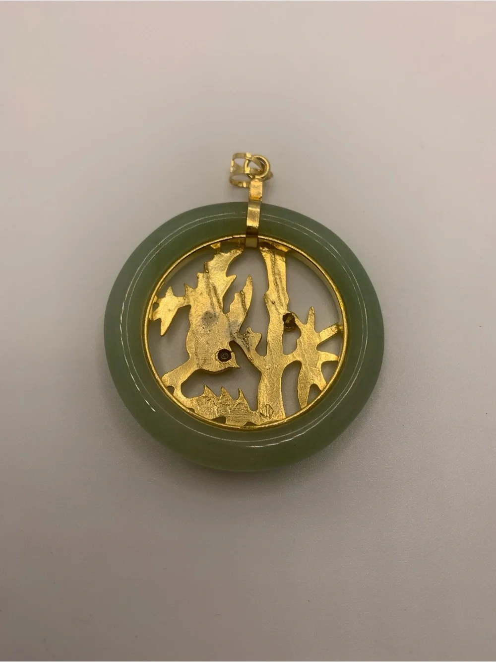 Vintage Green Jade and Gold Bird Pendant - Picture 2 of 3